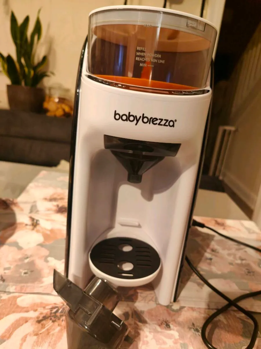 Baby brezza formula maker pro + extra funnel - Image 3