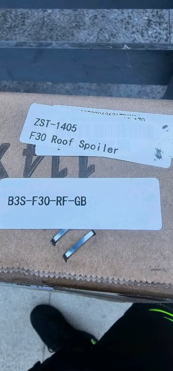 BMW F30 gloss black roof spoiler - Image 1