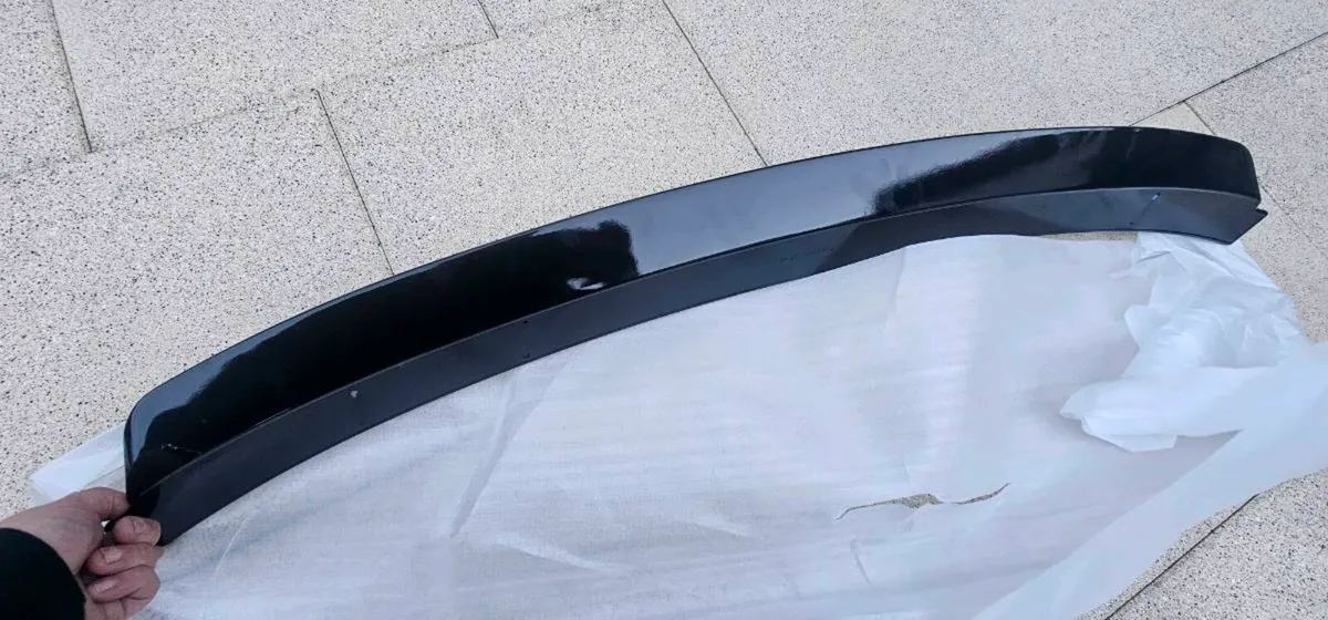 BMW F30 gloss black roof spoiler - Image 3