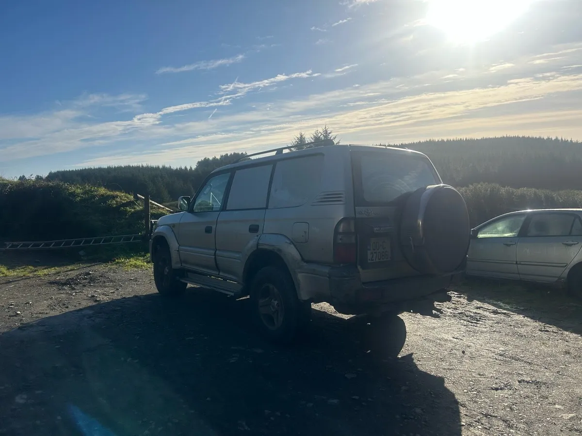 Toyota Land Cruiser - Image 3