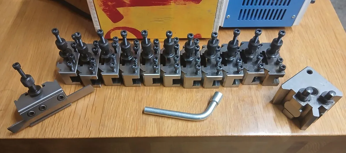 Lathe quick change toolpost - Image 1