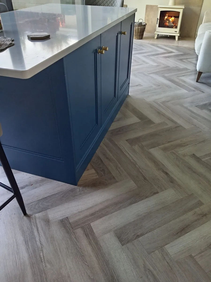 Kitchen Island - Image 2