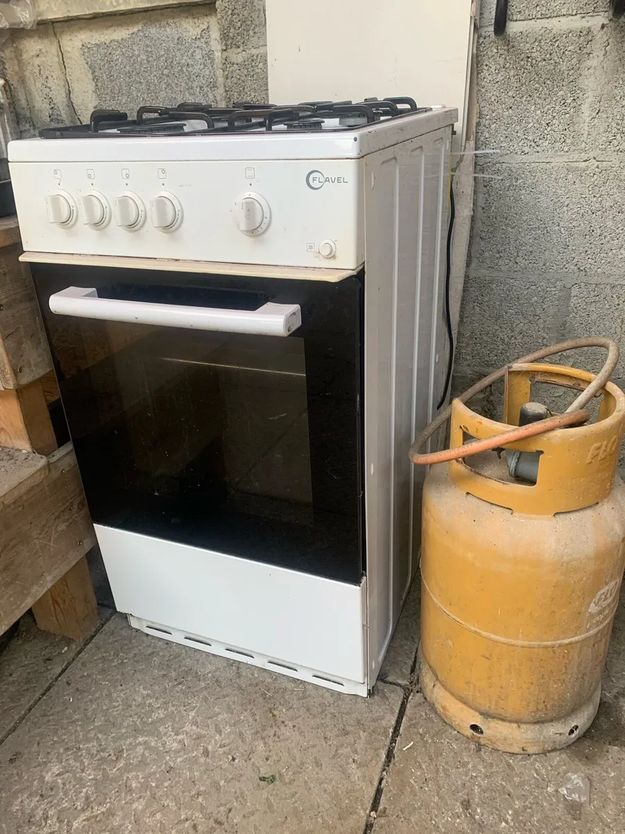 Gas cooker - Image 1