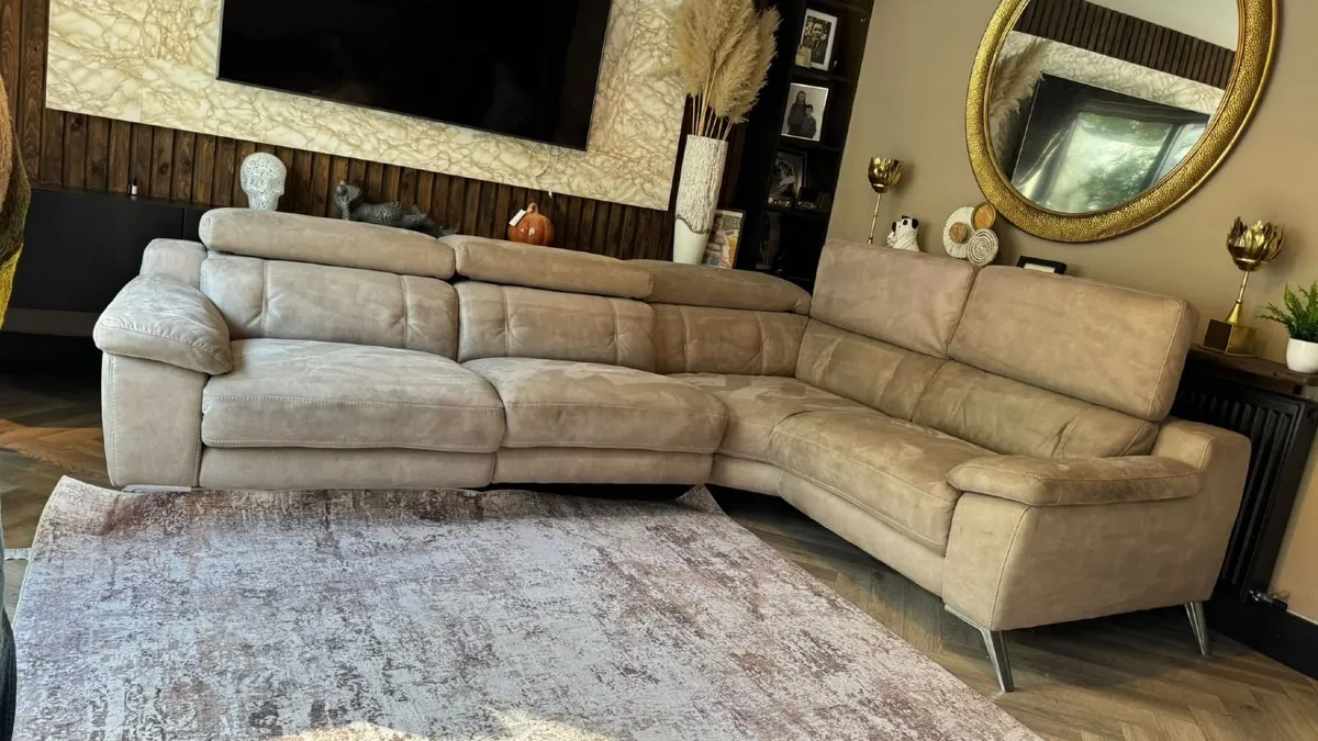 Sofa - Image 4
