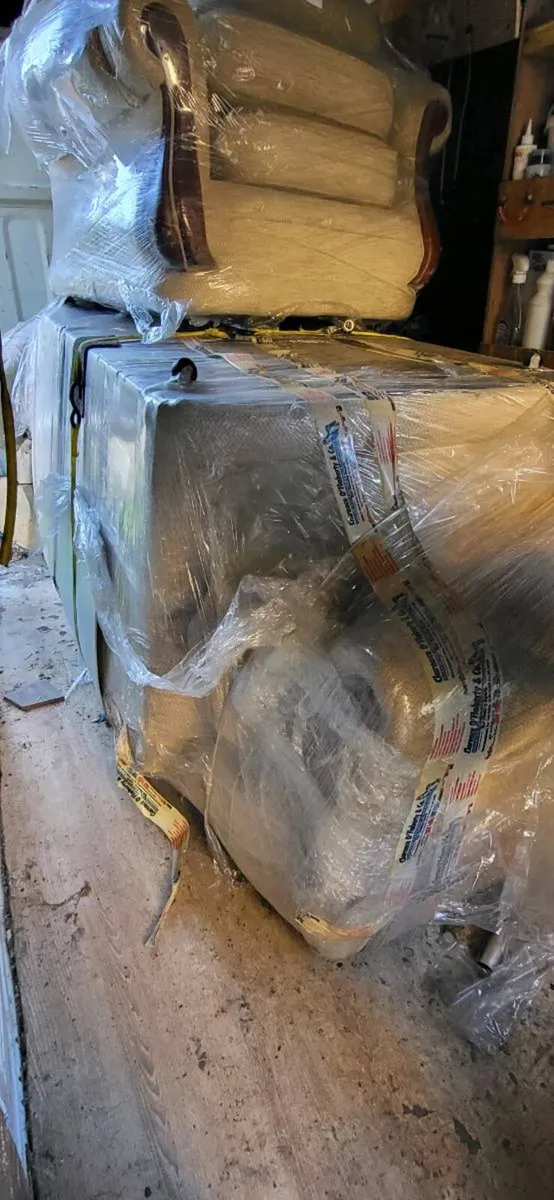 Three, two, one seater couch - Image 3