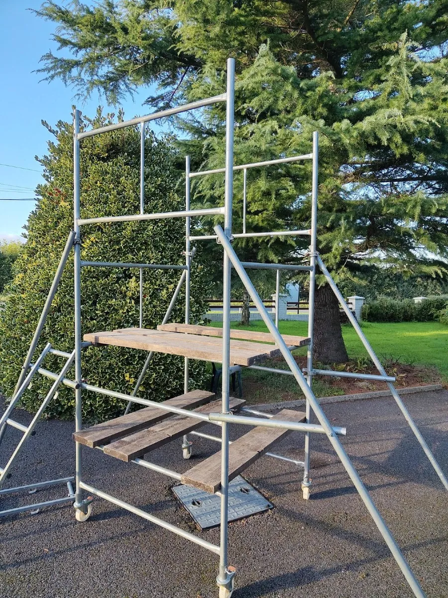 Portable  scaffolding  1,3m x 1,3m x 5,25m - Image 2