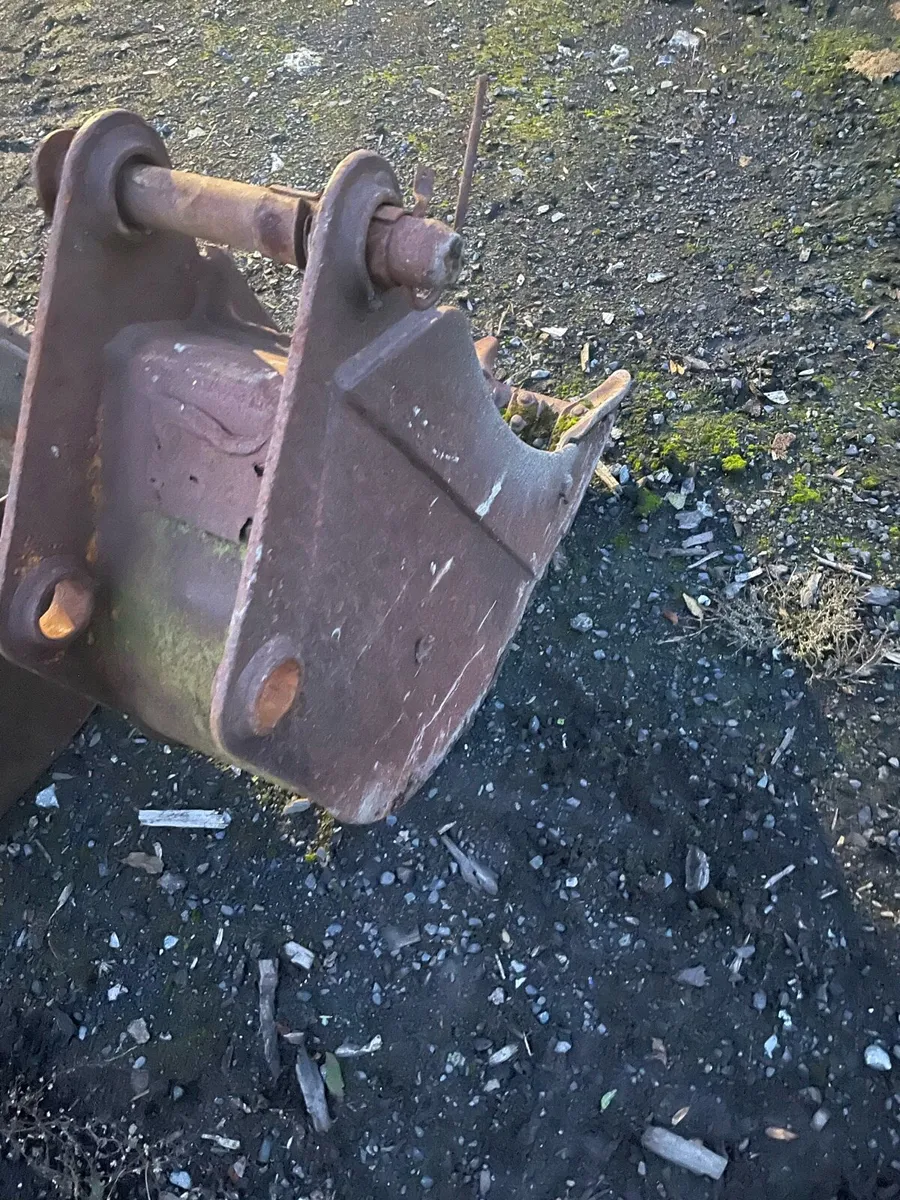 JCB buckets - Image 1