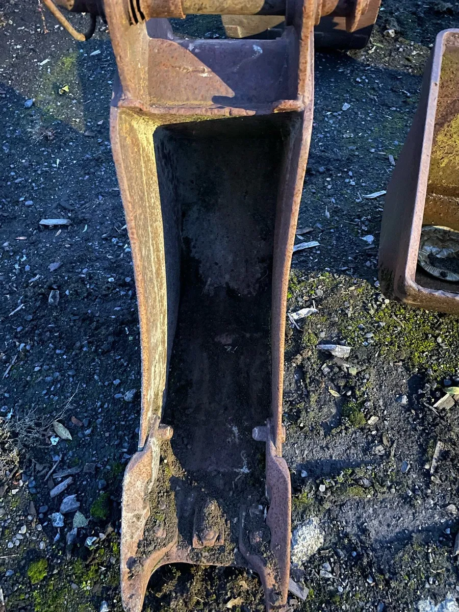 JCB buckets - Image 2