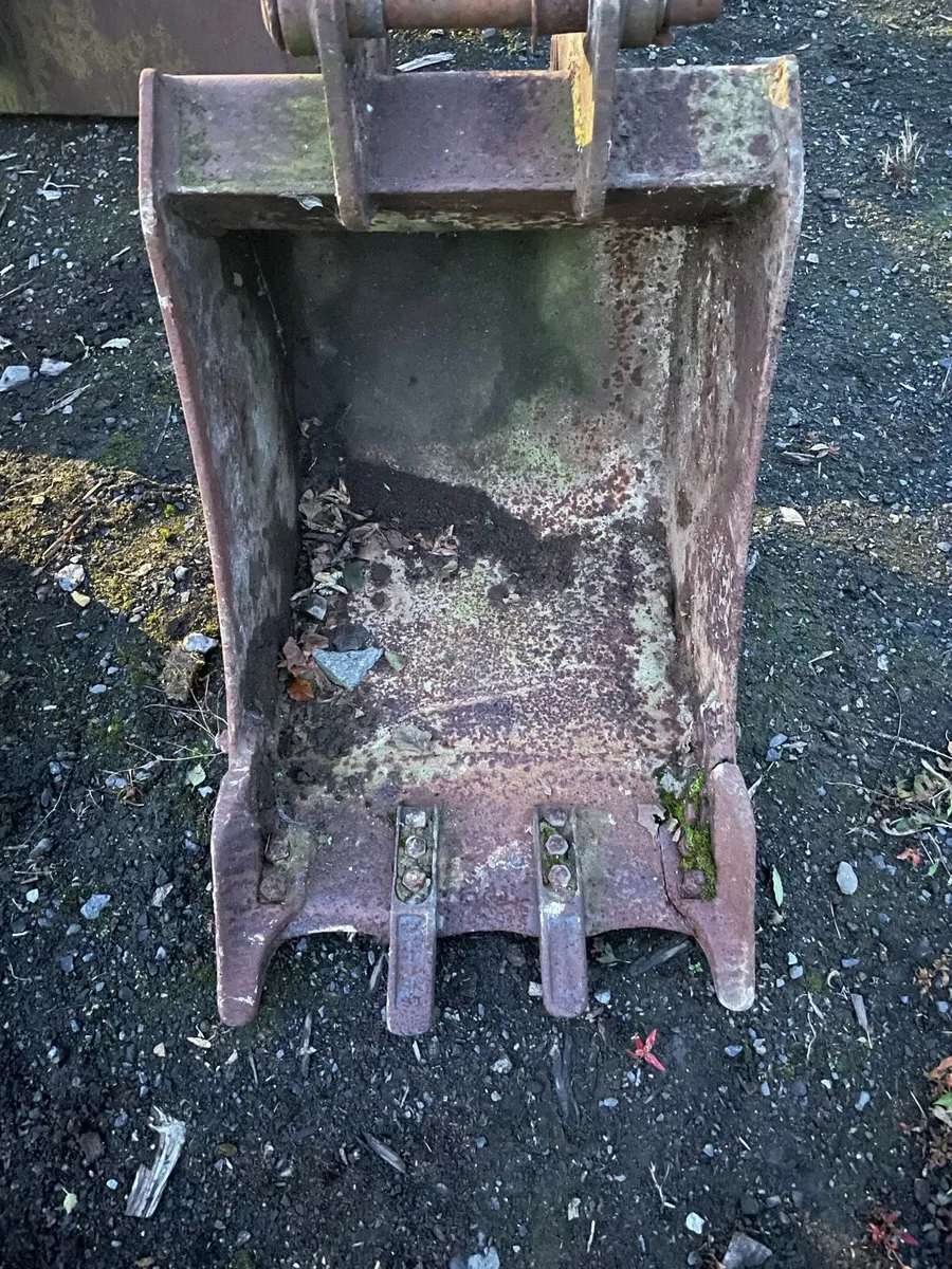 JCB buckets - Image 3