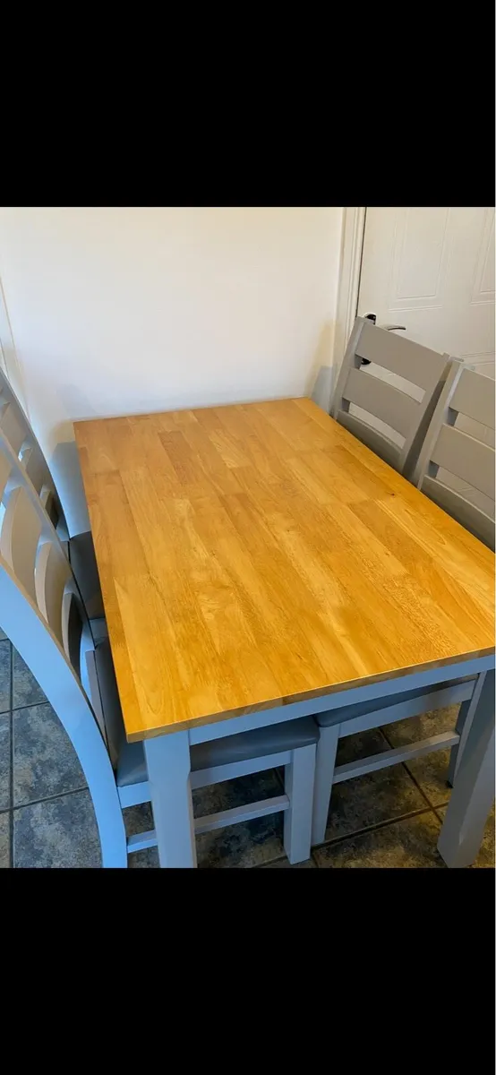 Dining table & 4 chairs - Image 2
