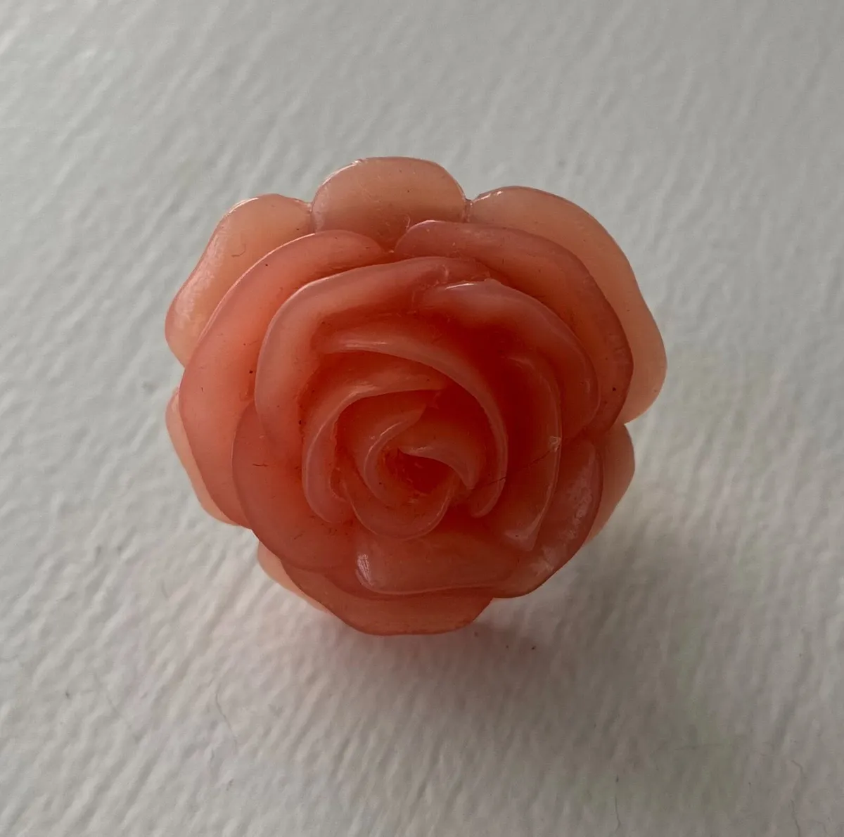 Y2K-style kitsch coral pink resin rose ring - Image 2