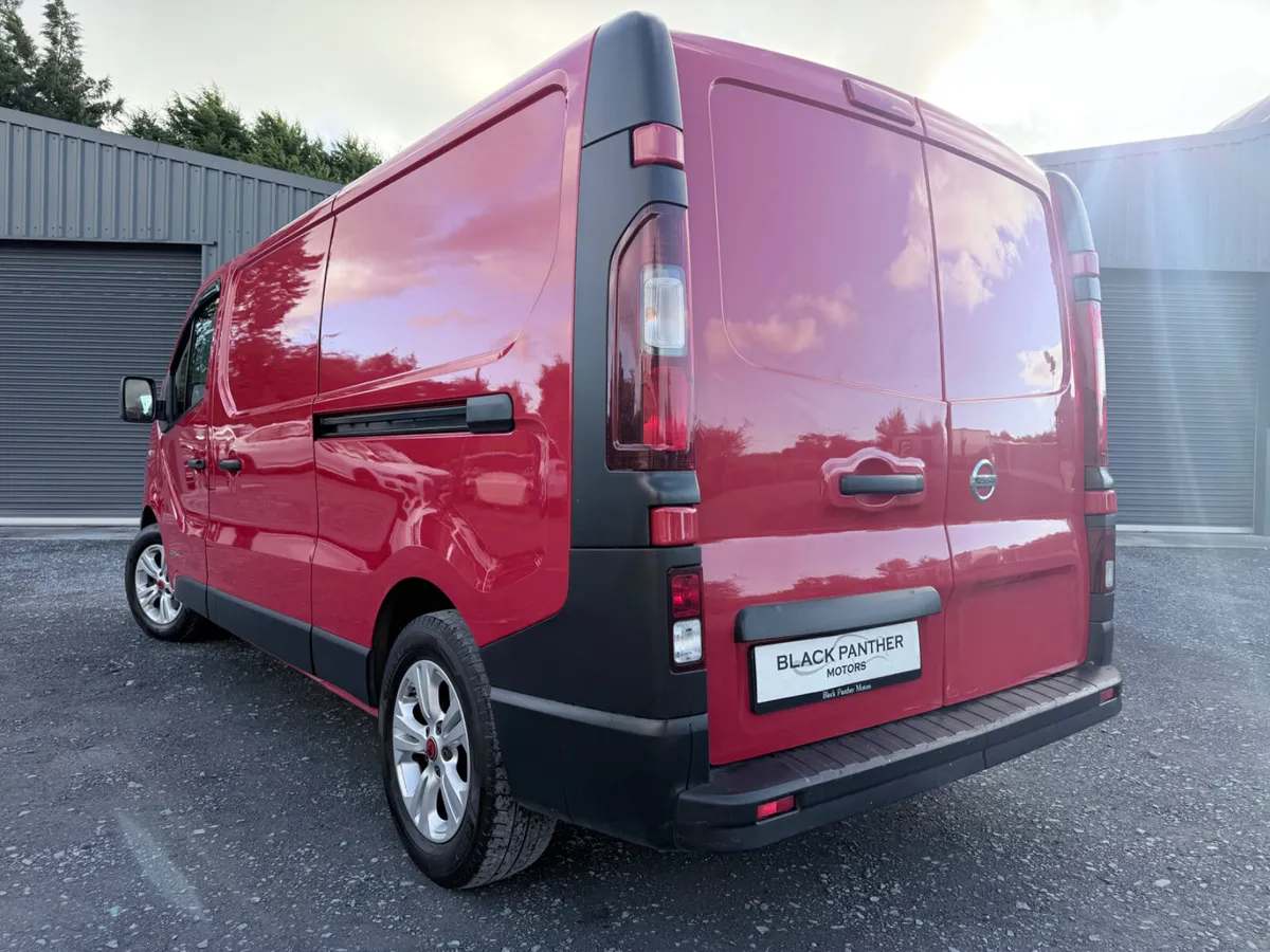 Nissan NV300 211’ 2.0 LWB AUTOMATIC LOW MILEAGE - Image 3