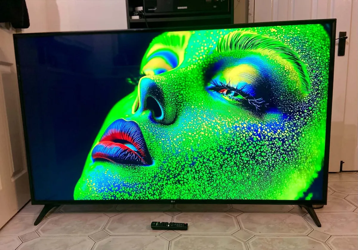 LG 65 inch 4k Smart TV - Image 2