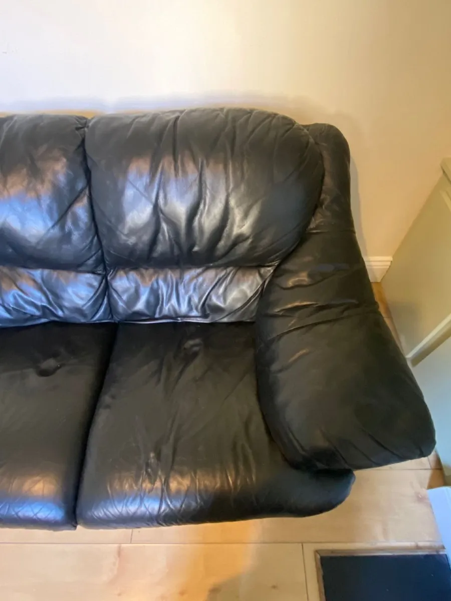 sofa - Image 3