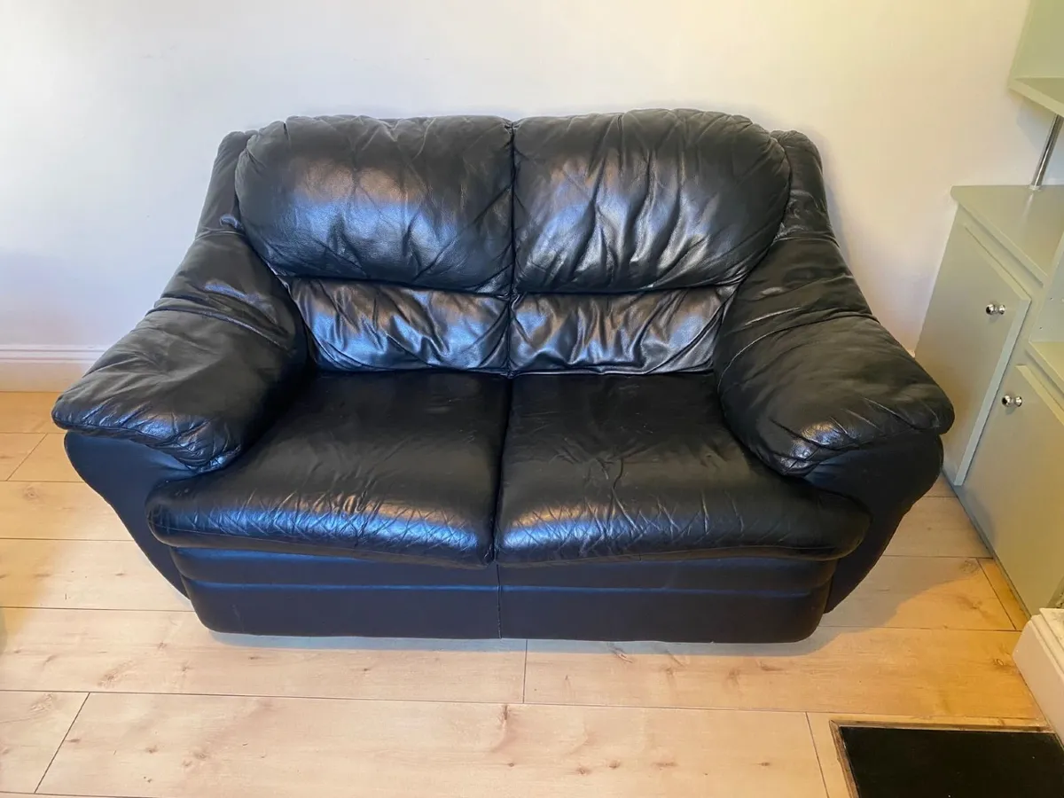 sofa - Image 1