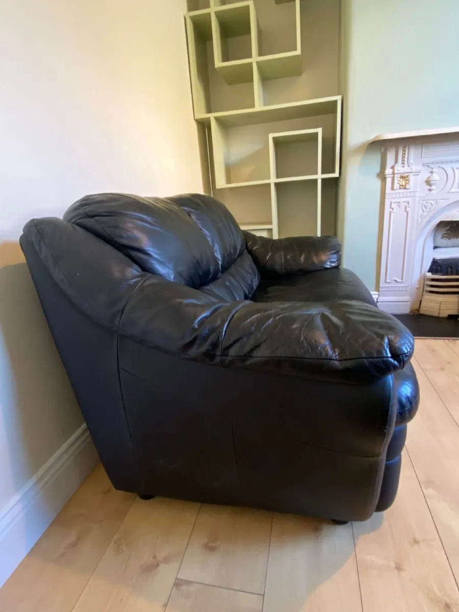 sofa - Image 2
