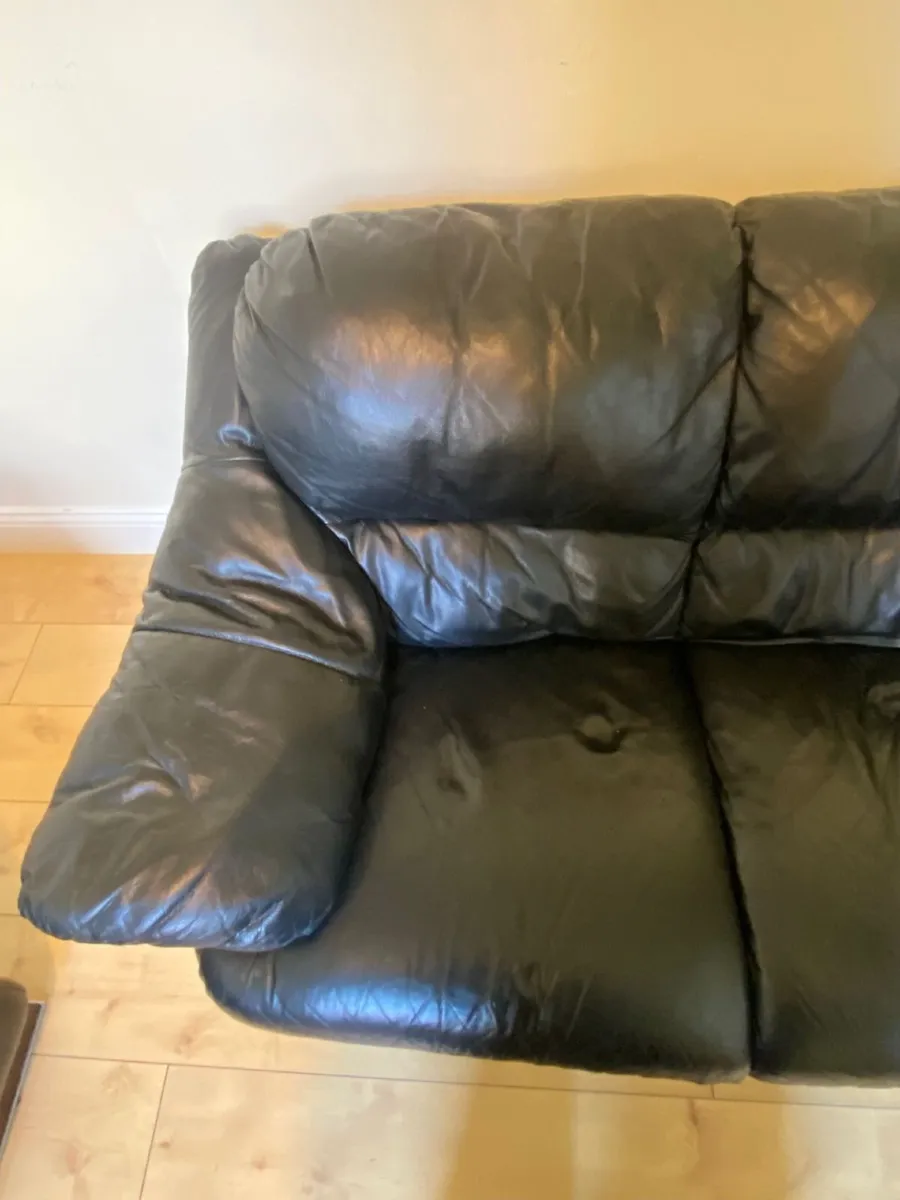 sofa - Image 4