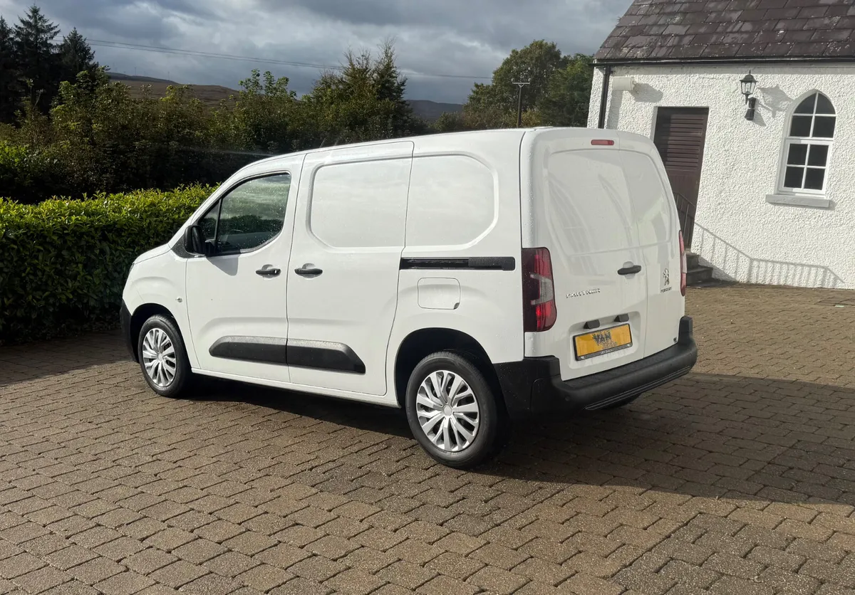 2019 Peugeot Partner Professional 1.6hdi 100bhp - Image 4