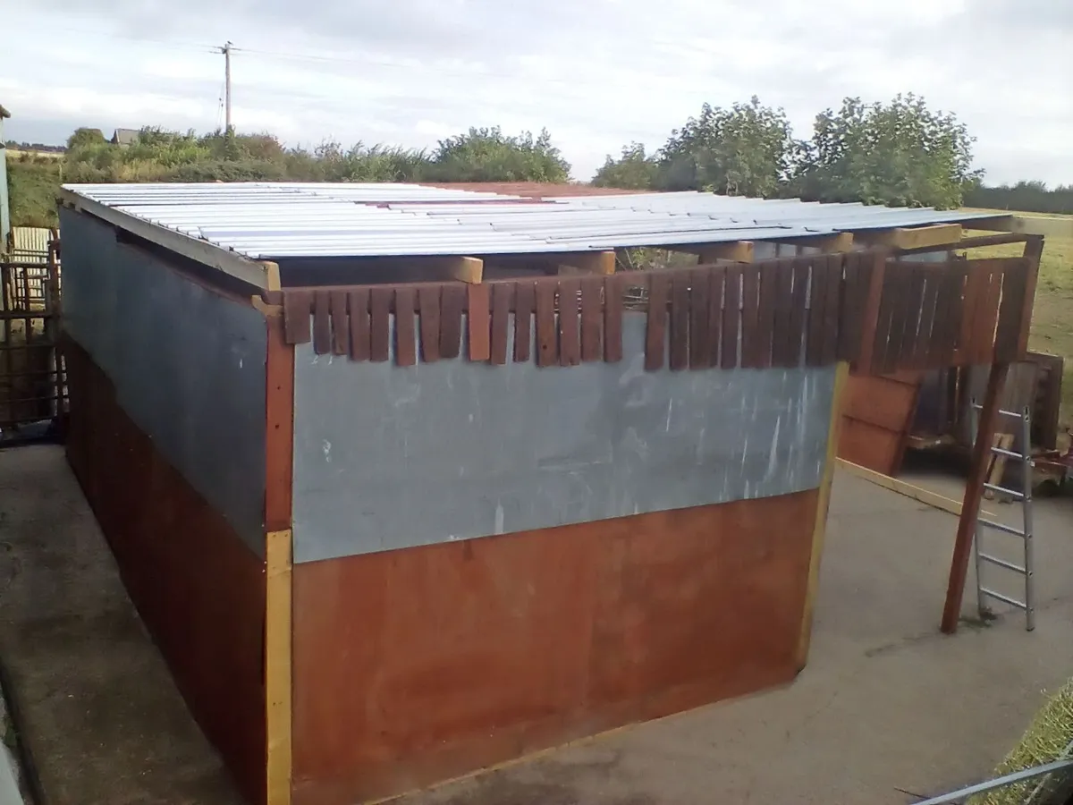 Stables  or tack shed - Image 4