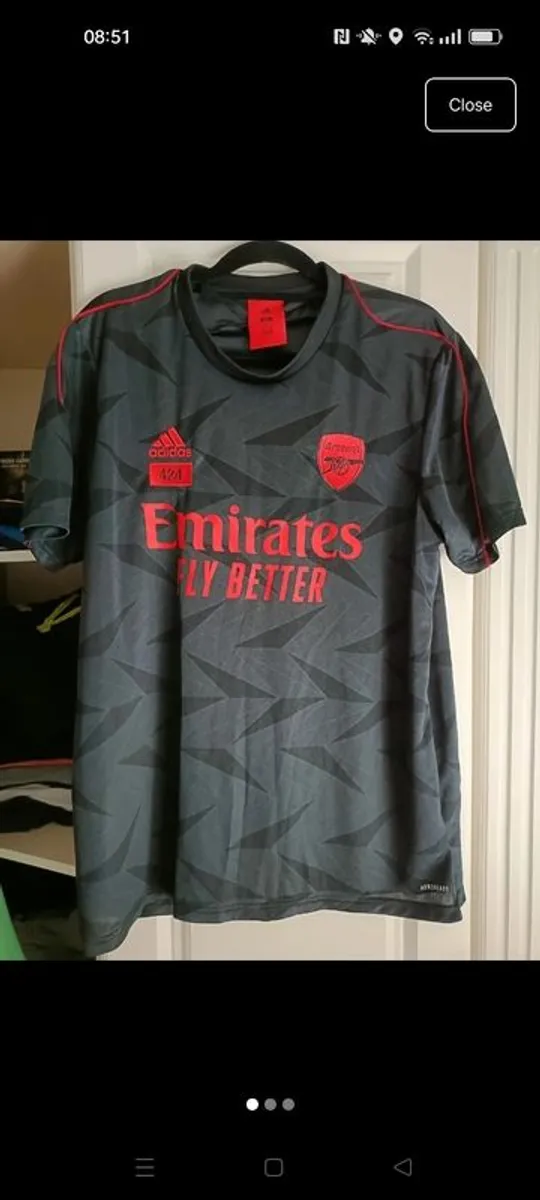 Arsenal 424 away shirt - Image 1