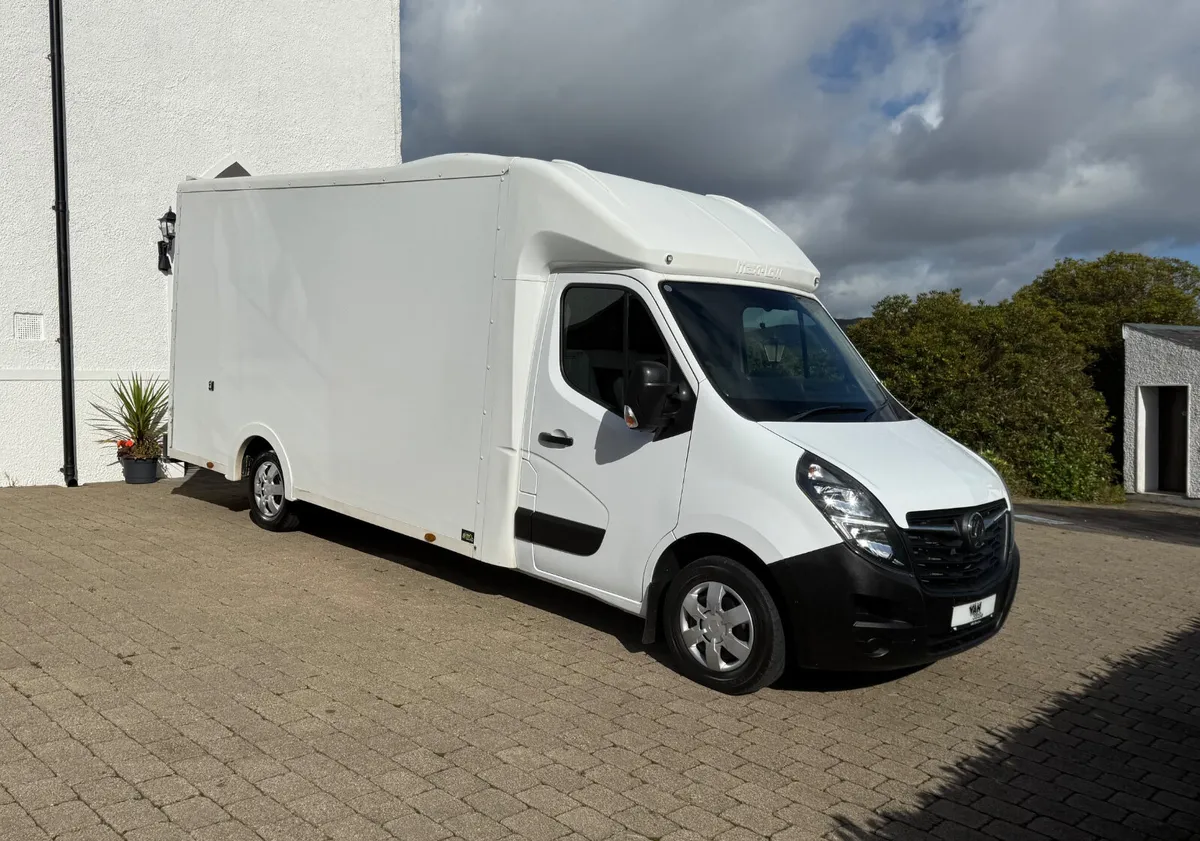 2020 (202reg) Vauxhall Movano 2.3 Luton LowLoader - Image 1