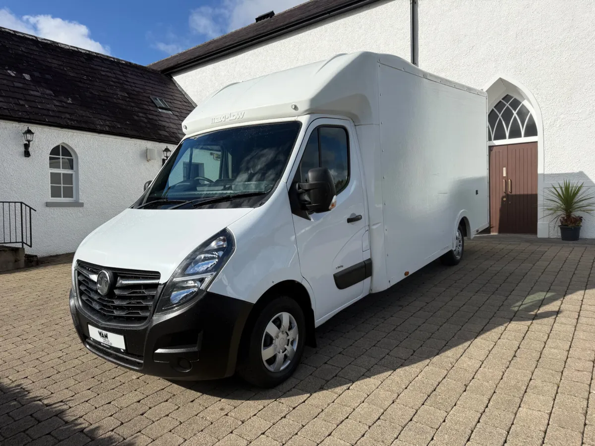 2020 (202reg) Vauxhall Movano 2.3 Luton LowLoader - Image 3