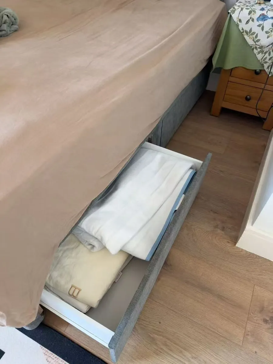 Harvey Norman Queensize bed - Image 2