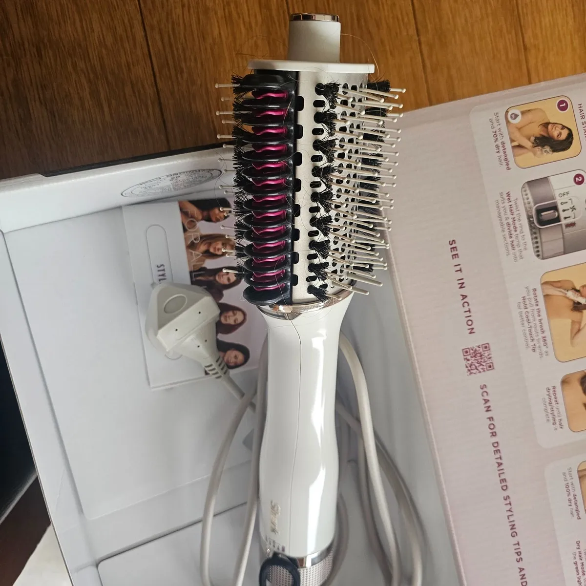 Shark Smoothstyle Hairdryer - Image 1