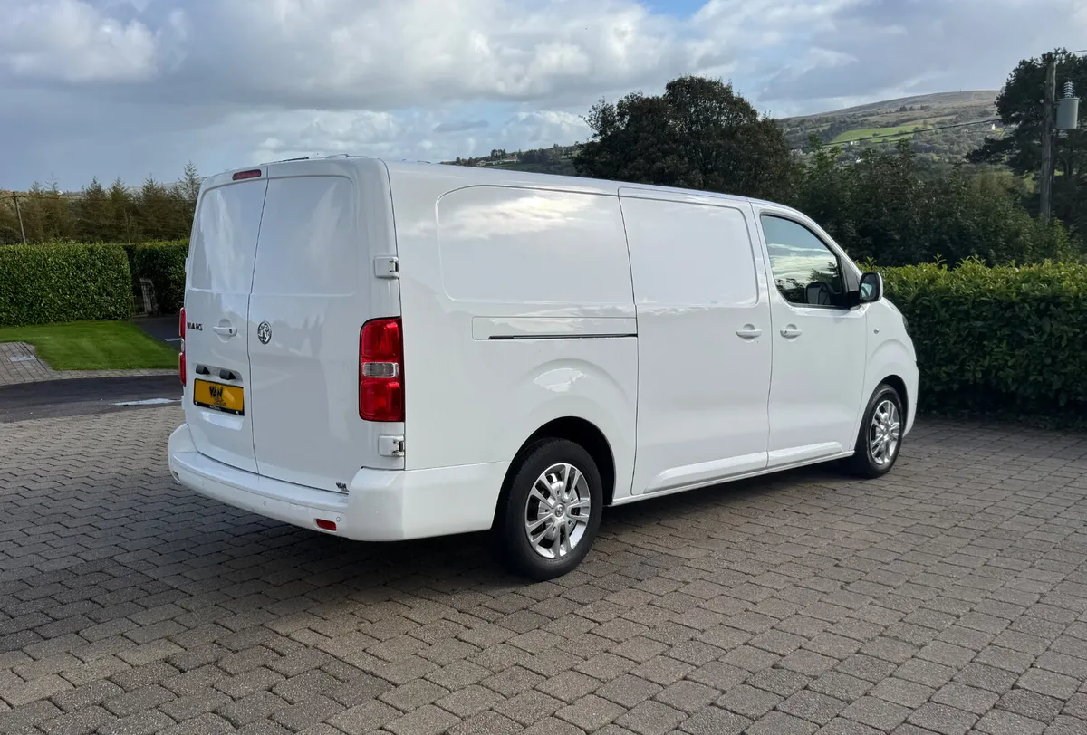 2020 (202reg) Vauxhall Vivaro Sportive 2900 100bhp - Image 4
