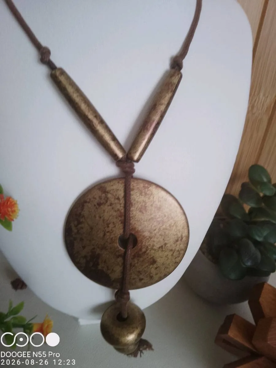 Bespoke Ornate Women's Necklace - Image 3