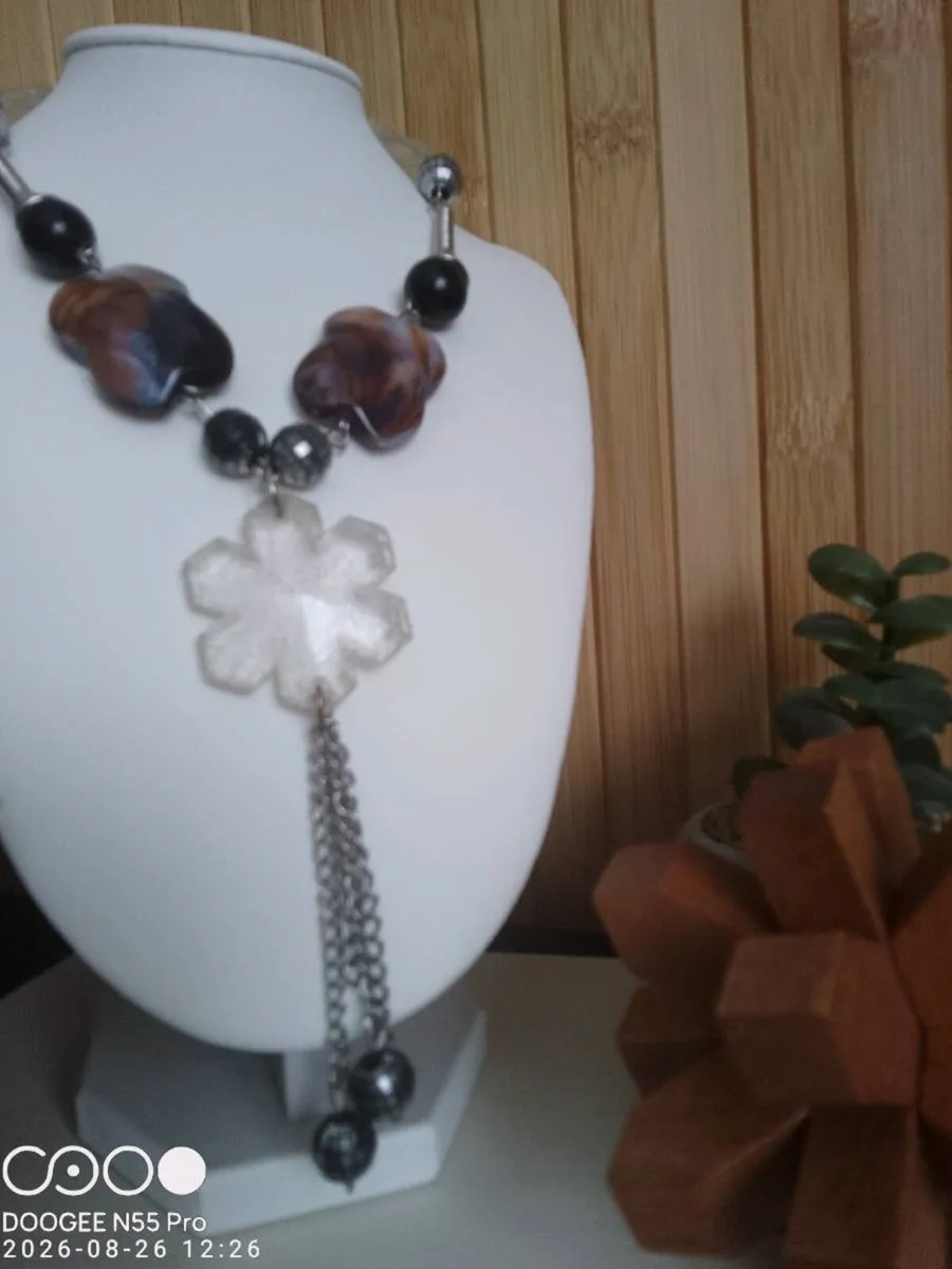 Bespoke Ornate Women's Necklace - Image 2