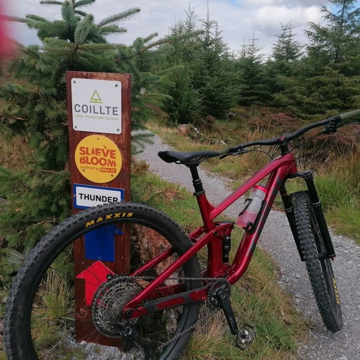Trek Top Fuel 8 XT full-suspension mountain bike - Image 1