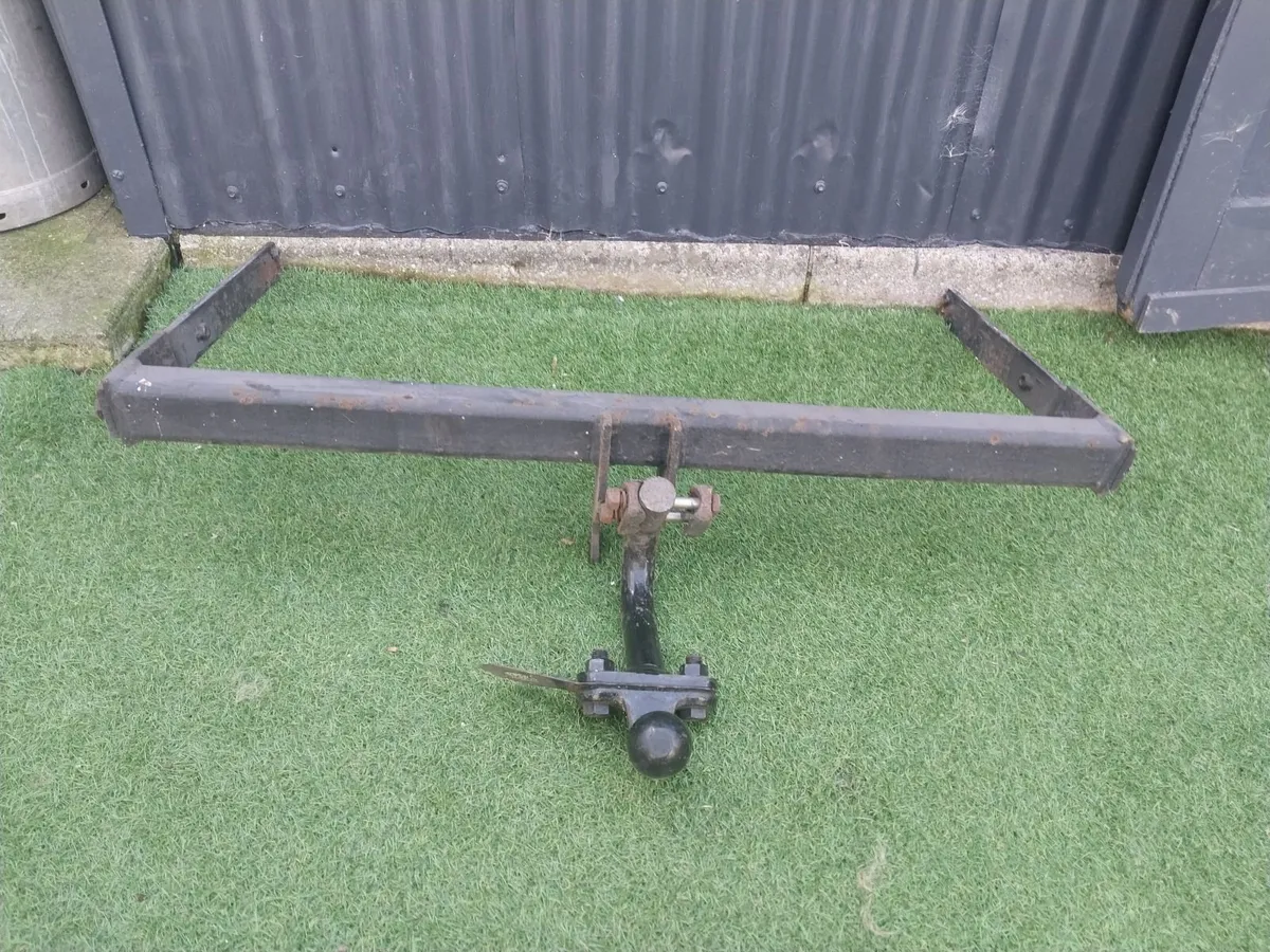Ford Focus Tow Bar.