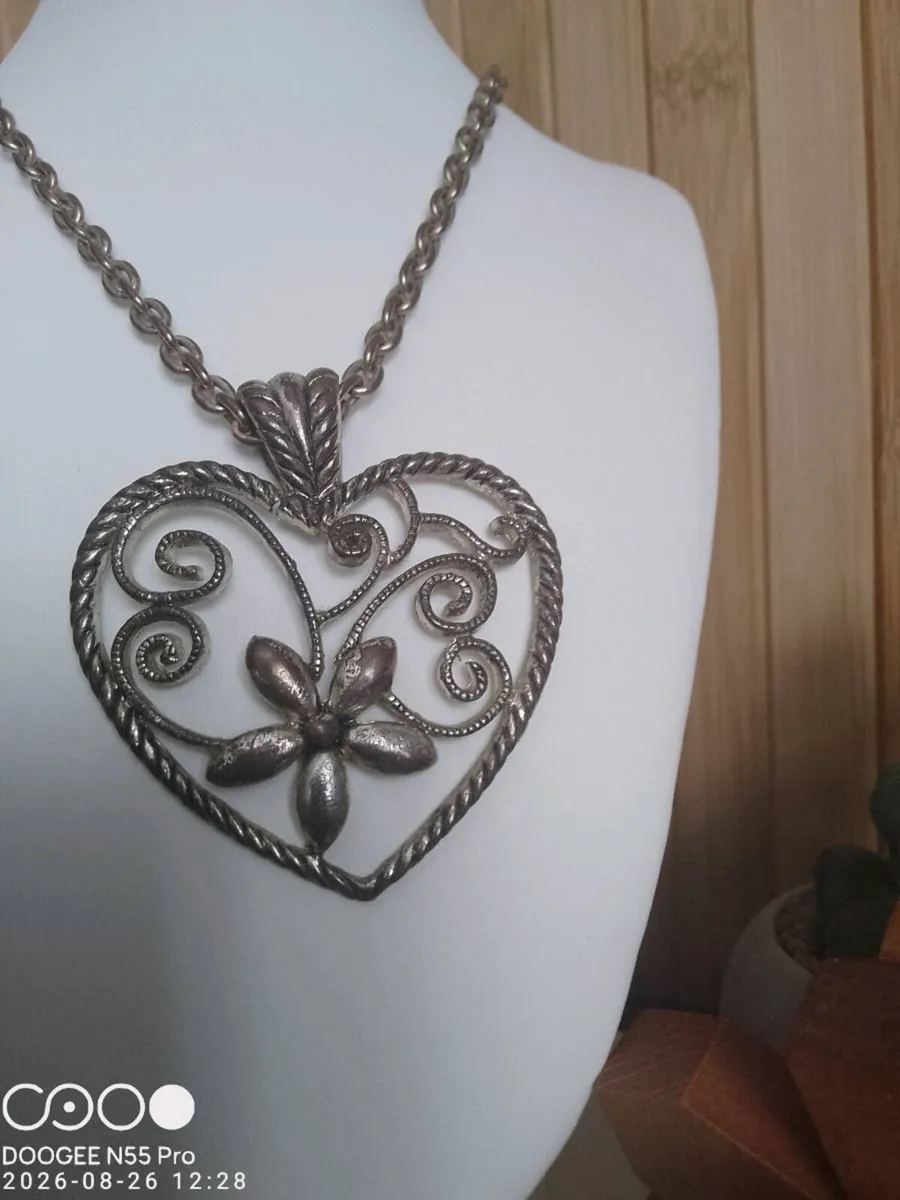 Bespoke Ornate Women's Necklace - Image 3