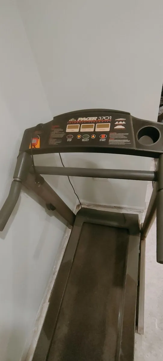 Treadmill - Image 2