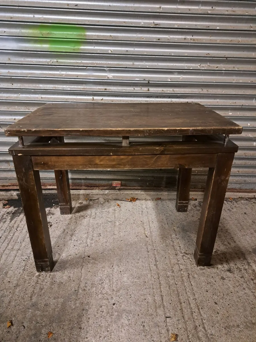 Pub tables - Image 1