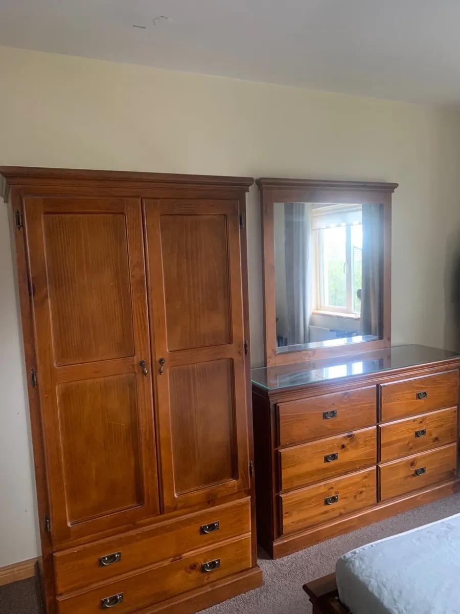 Bedroom furniture - Image 3