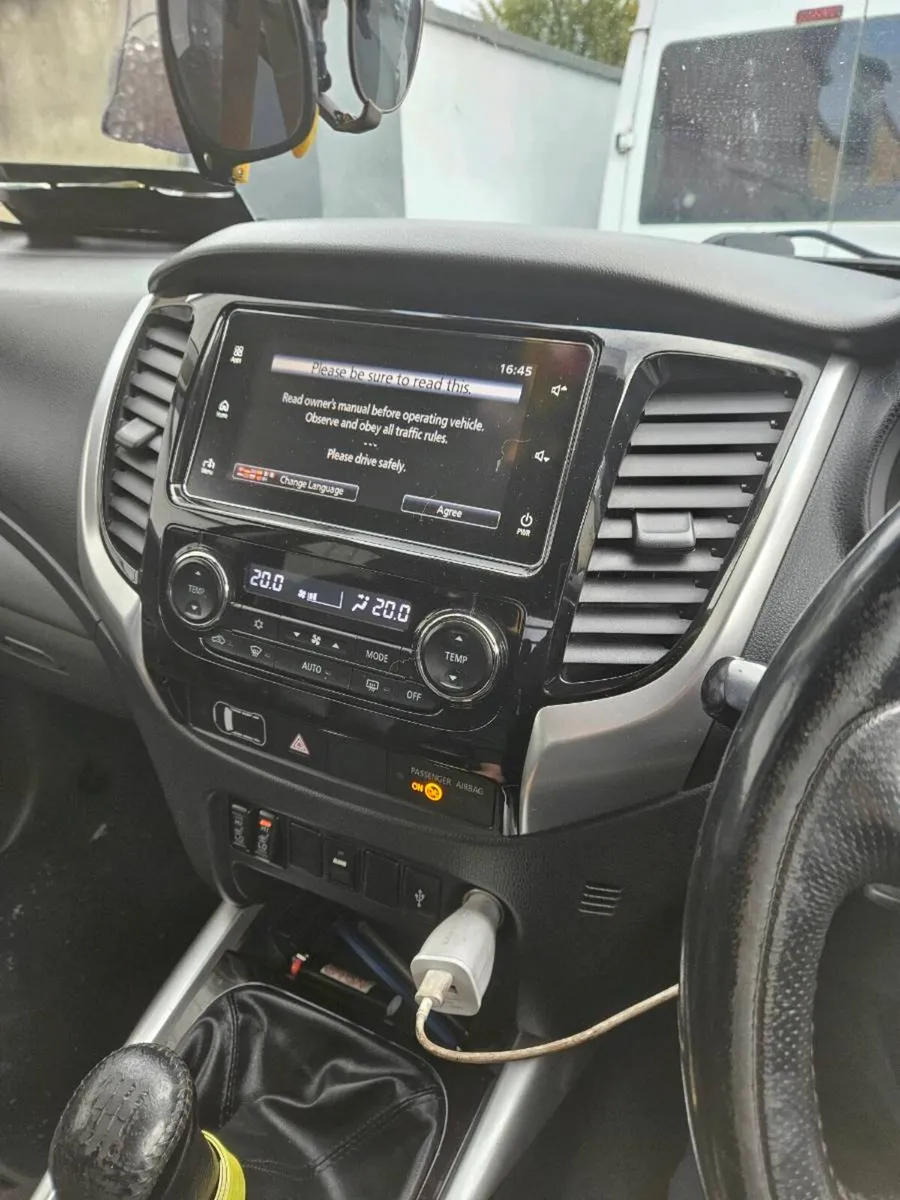 Mitsubishi l200 - Image 2