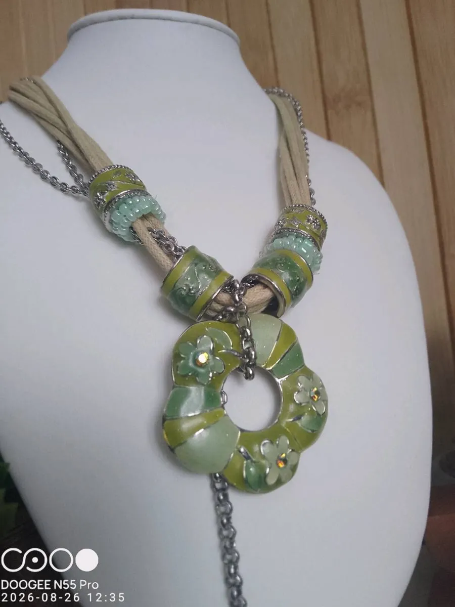 Women's Necklace - Image 3