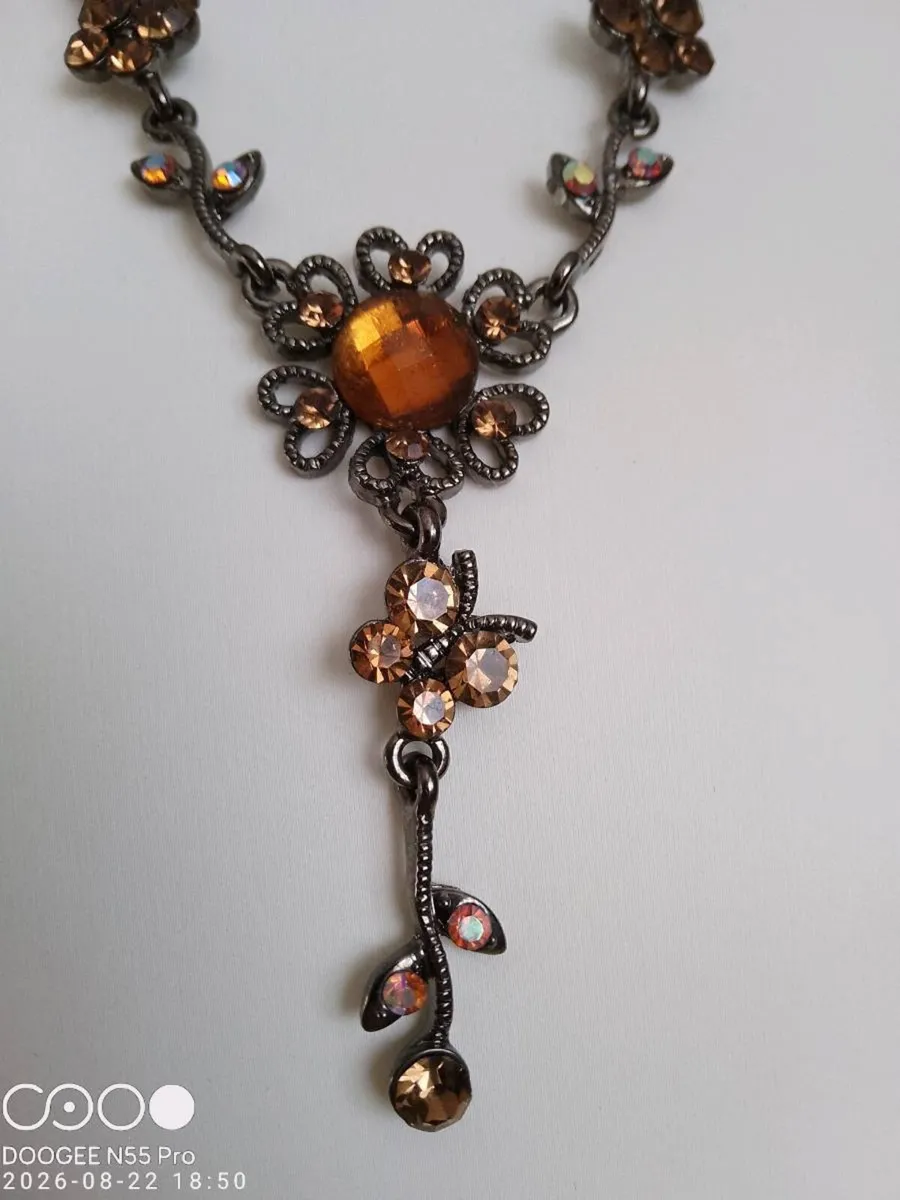 Antique Bronze Women's Necklace - Image 3