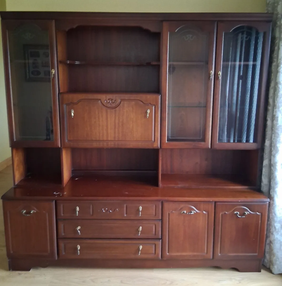 Display cabinets - Image 2