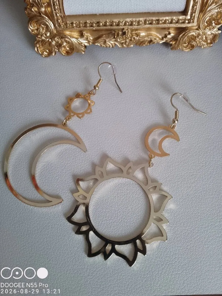 Women's Earrings - Image 1