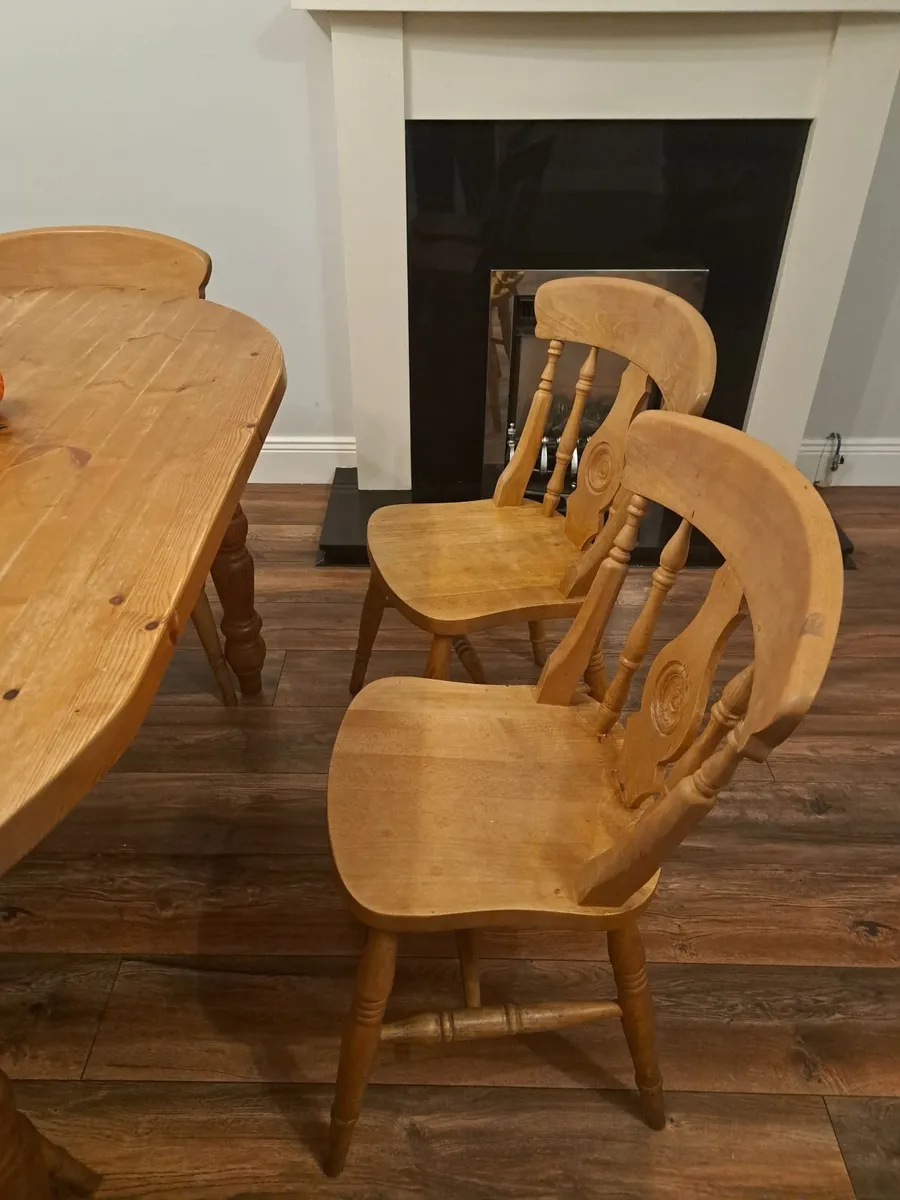 Dining table with 6 chairs - Image 4