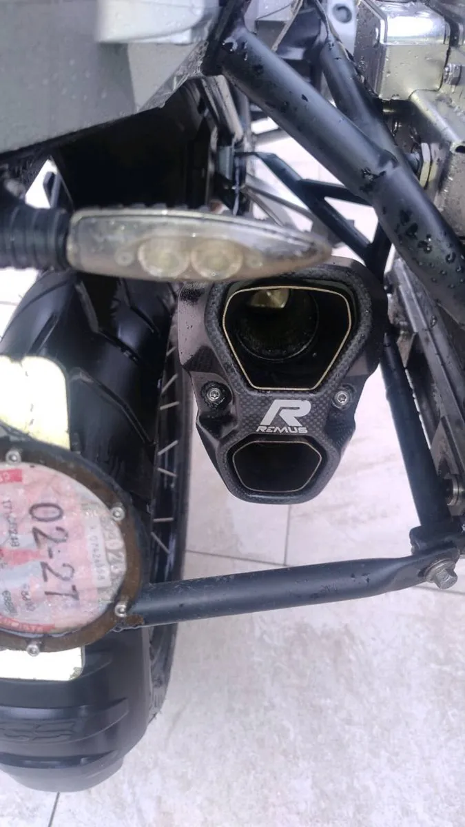 R1200GS 2017 P/X factory  lower service history - Image 3