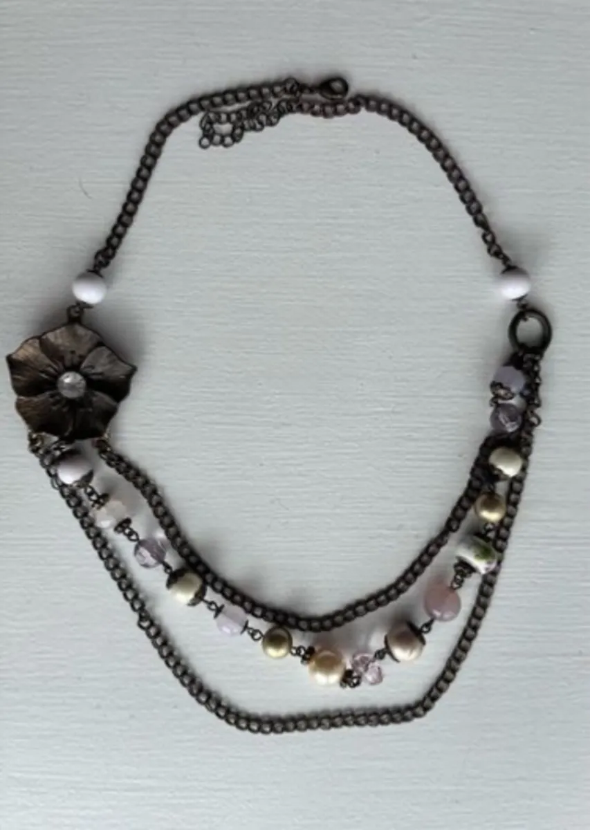 Vintage-bronze chain adorned with faux pearls and - Image 2