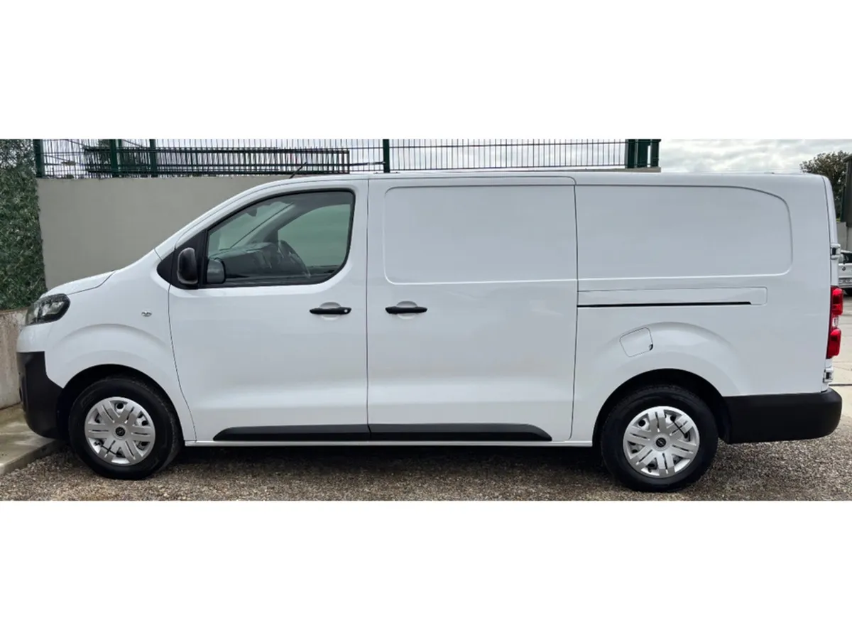 Opel Vivaro L2H1-1.5 100PS-DIE-6SP MAN 2DR - Image 4