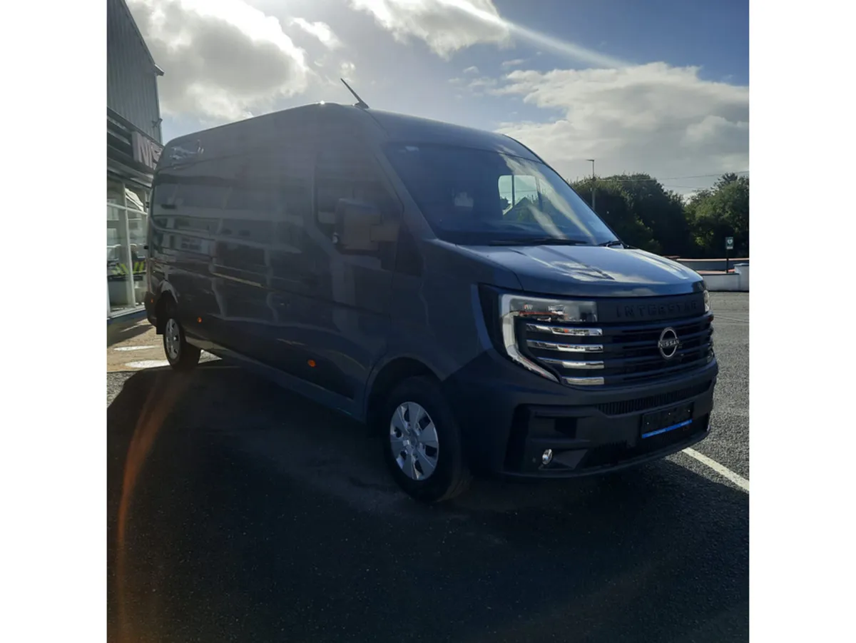Nissan Interstar 150 BHP SV PREMIUM LONG WHEELBASE - Image 3