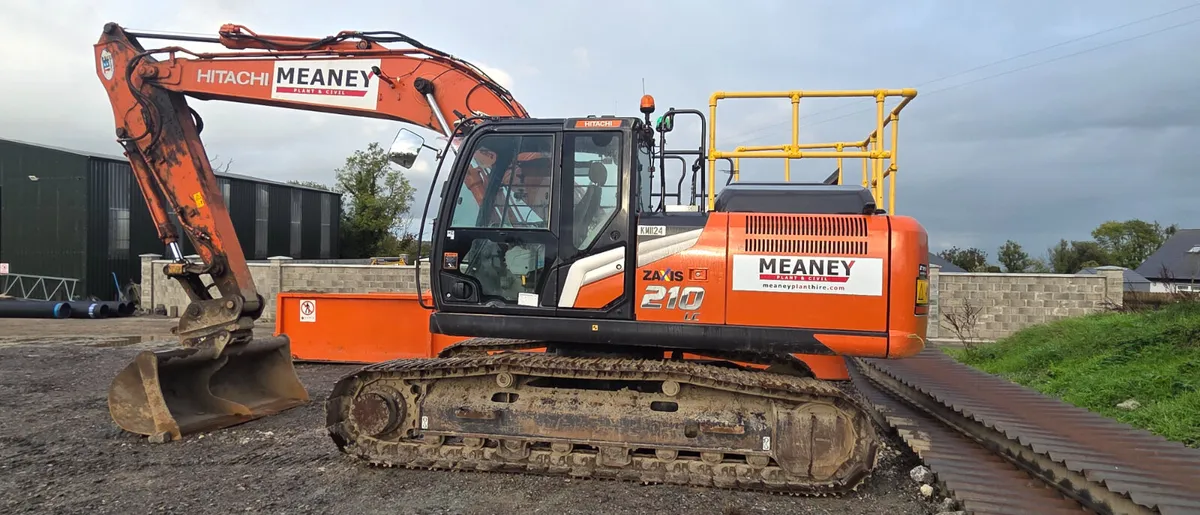 Hitachi 210 zaxis - Image 1