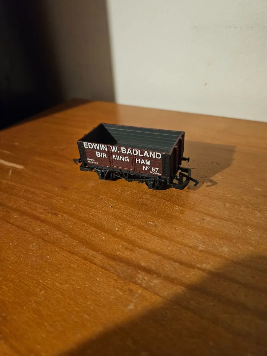 Hornby Lima OO Gauge Wagon