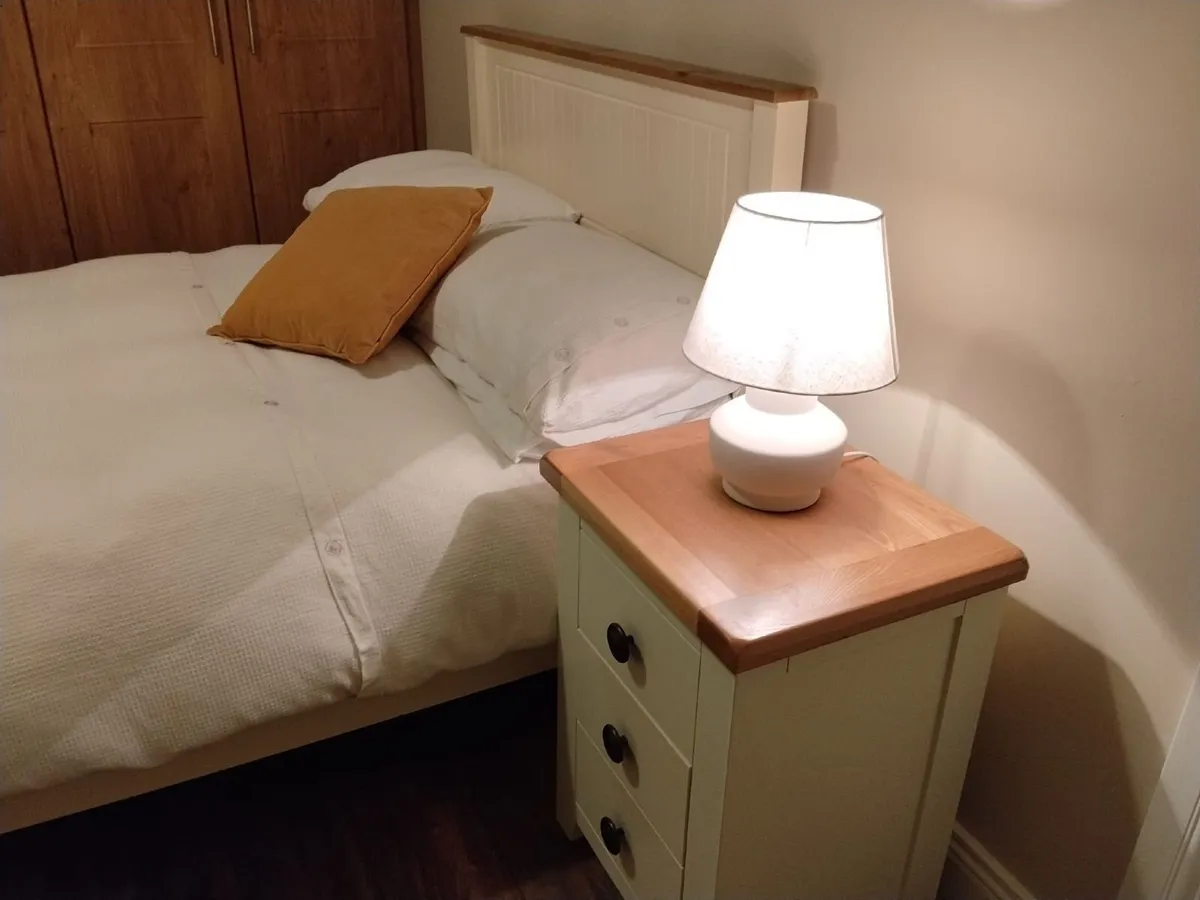 4ft Double Bed Frame & Matching Locker - Image 2